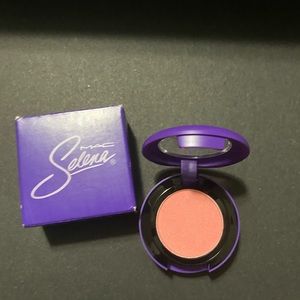 Selena Mac eyeshadow